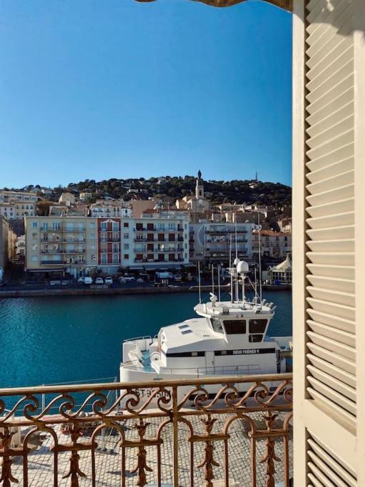 "Georgio" Grand Appartement Traversant Avec Vue Canal Et Parking Sete Bagian luar foto